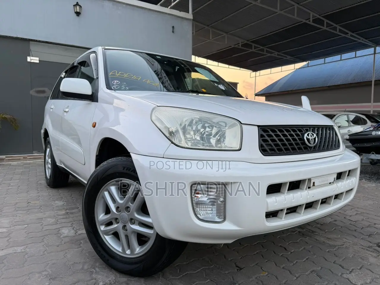 Toyota RAV4 Automatic 2003 White