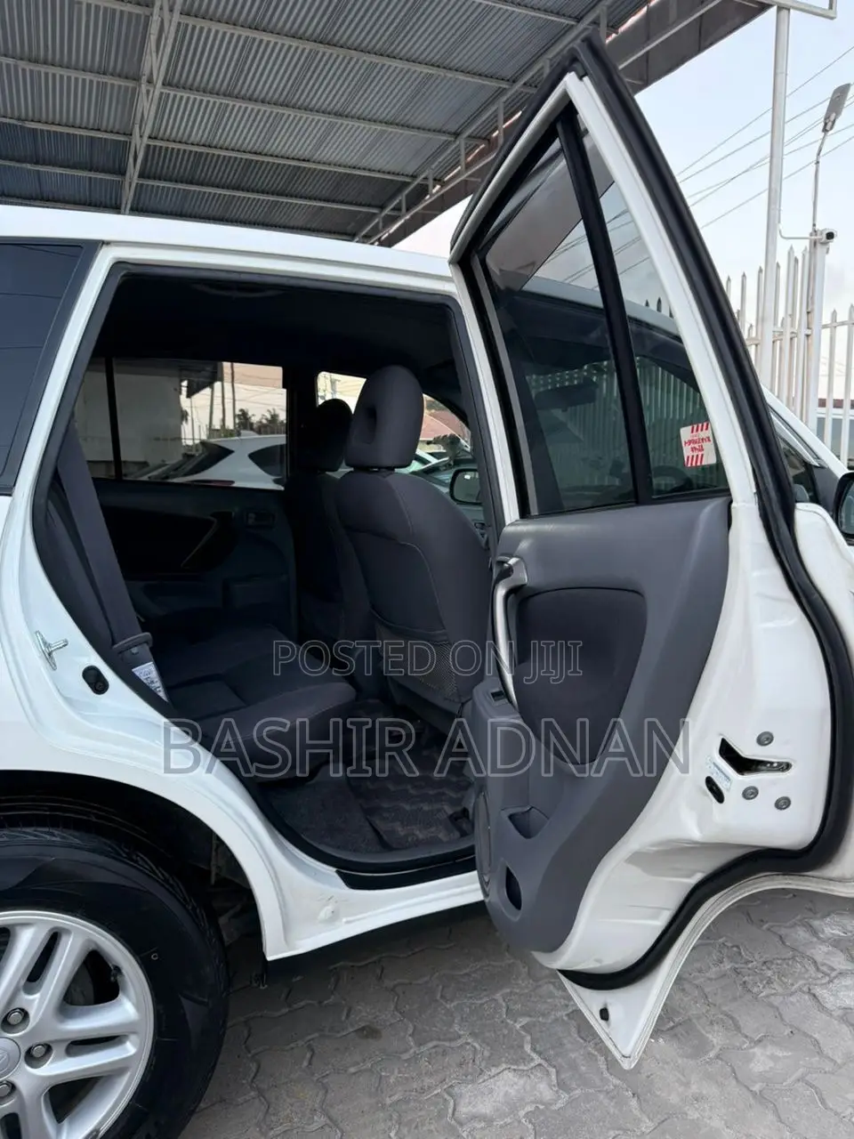 Toyota RAV4 Automatic 2003 White