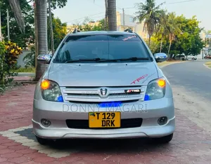 Toyota IST 2006 Silver