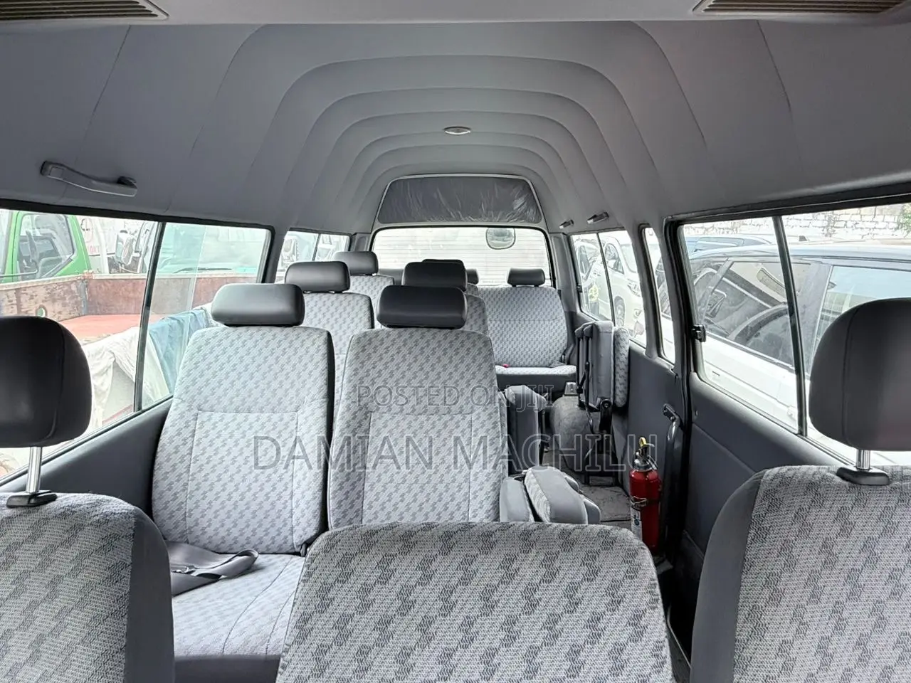 Toyota HiAce Siyaya 2004 White