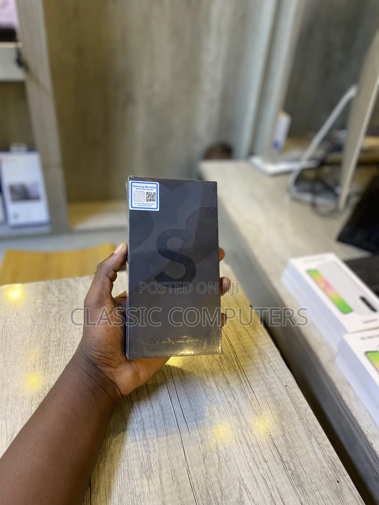 New Samsung Galaxy S22 Ultra 256 GB Black
