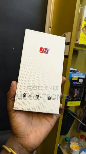 iPhone 13 Display