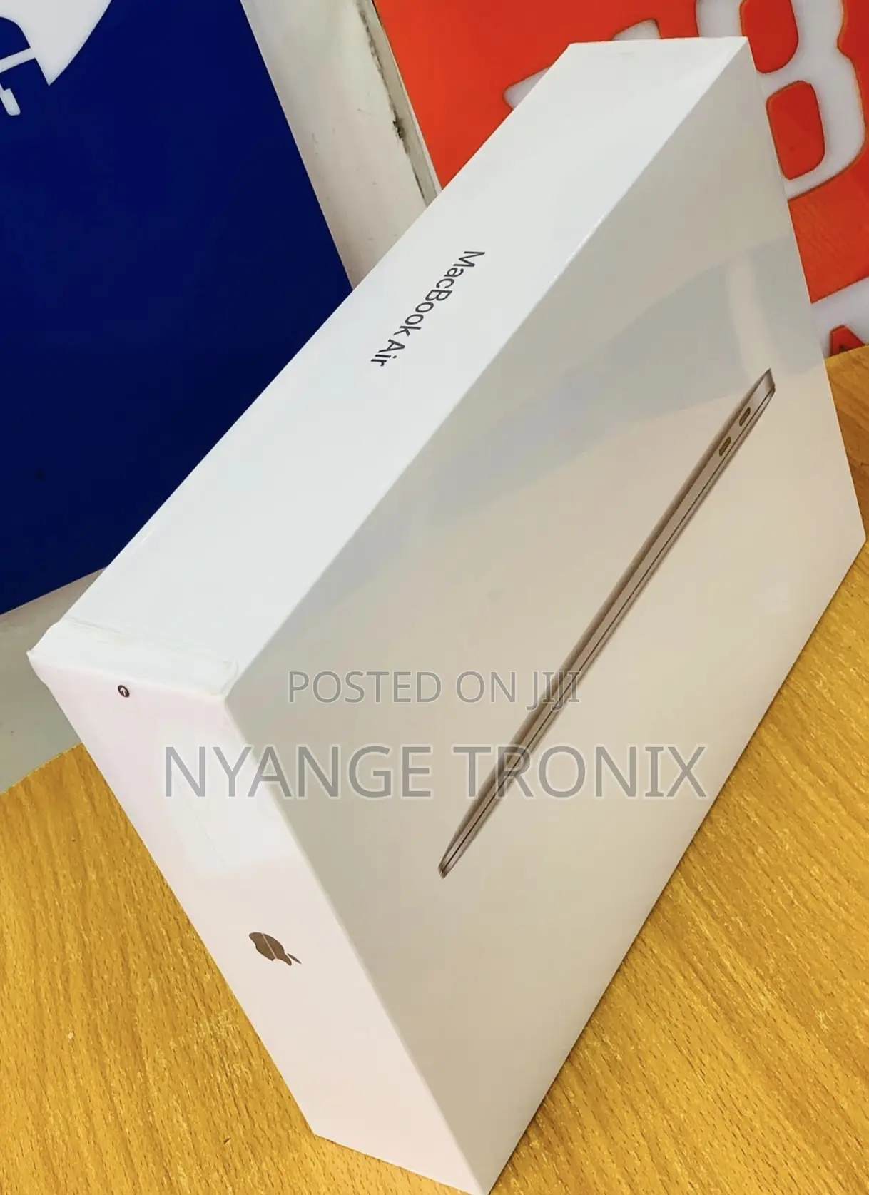 New Laptop Apple MacBook Air 2020 M1 8GB Apple M1 SSD 256GB