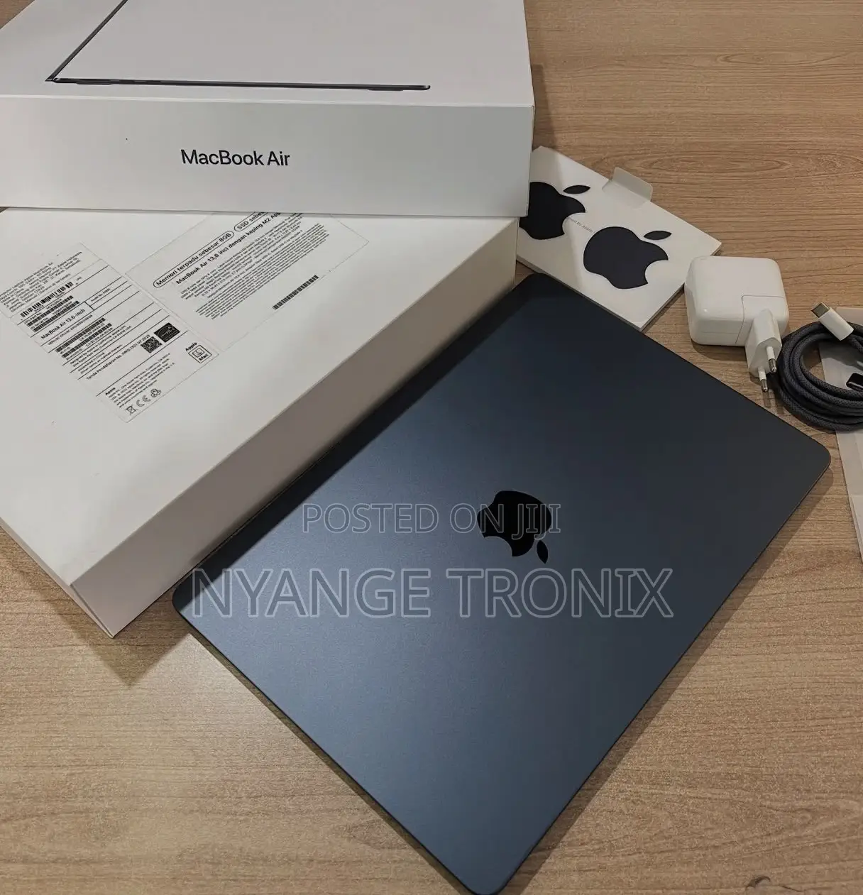 New Laptop Apple MacBook Air 2023 M2 8GB Apple M2 SSD 512GB