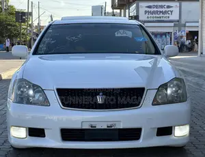 Toyota Crown 2007 White