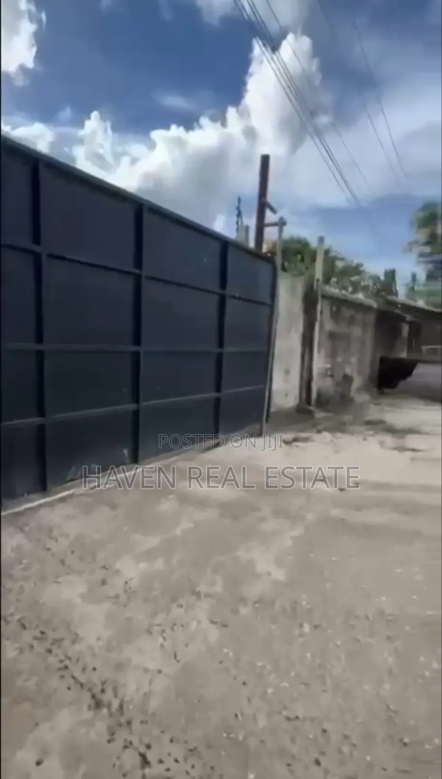 Yard Inauzwa Kurasini