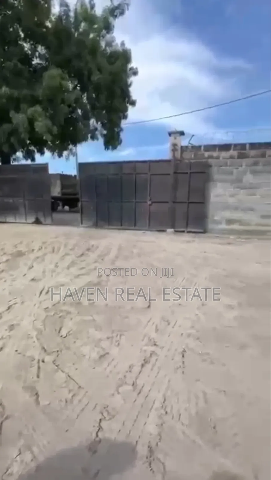 Yard Inauzwa Kurasini