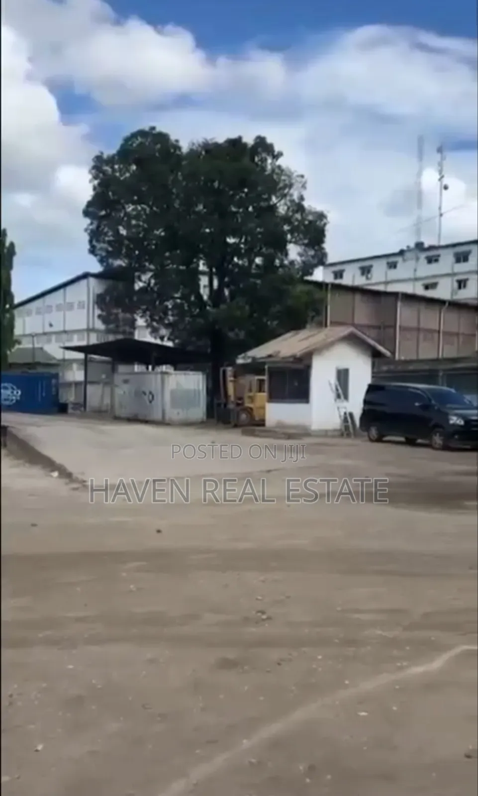 Yard Inauzwa Kurasini