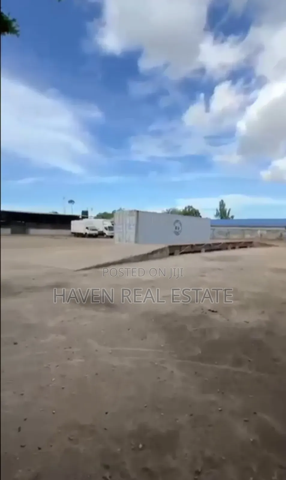 Yard Inauzwa Kurasini