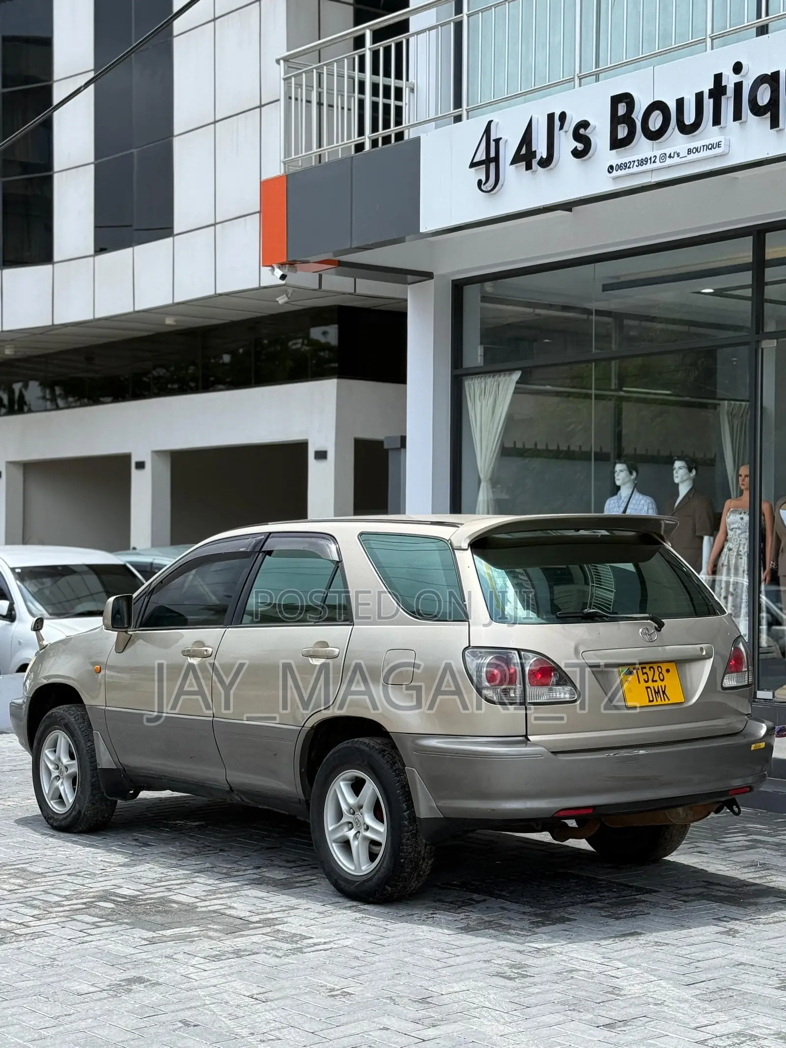 Toyota Harrier 2003 Beige