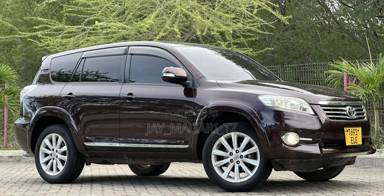 Toyota Vanguard 2011 Black