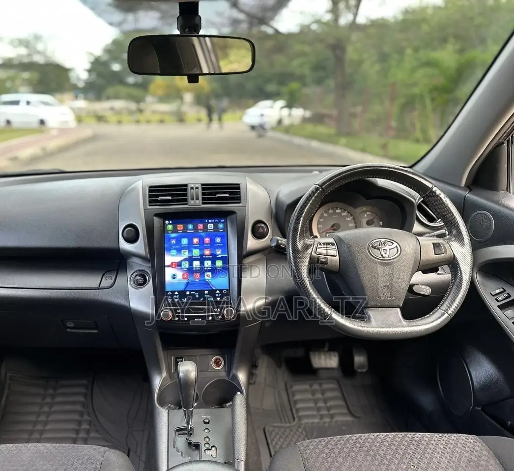 Toyota Vanguard 2011 Black