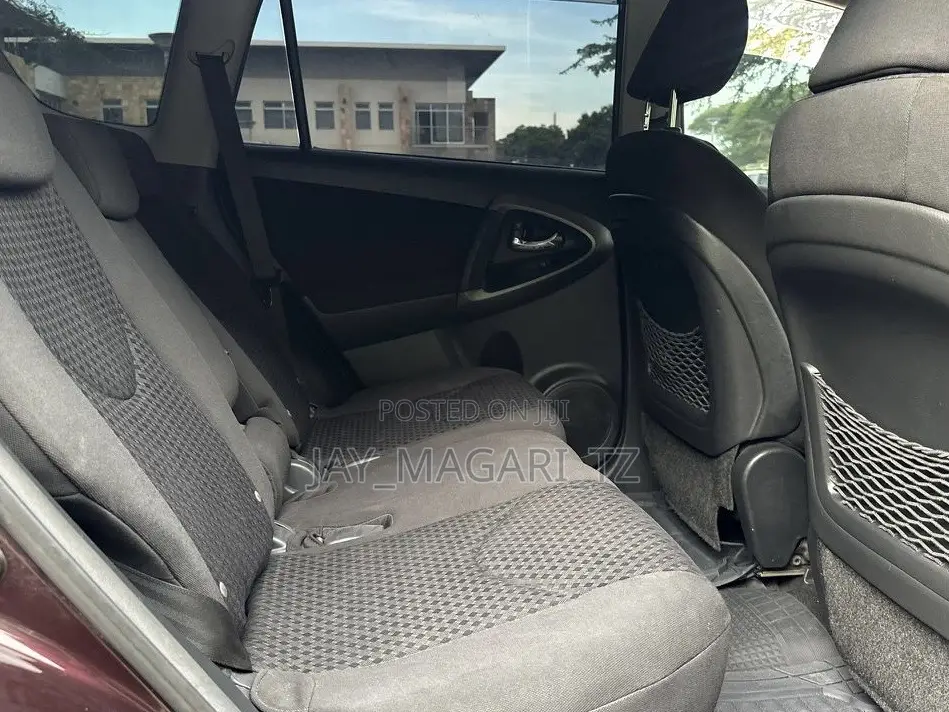 Toyota Vanguard 2011 Black