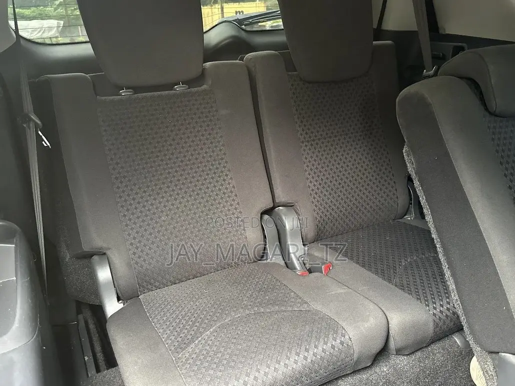Toyota Vanguard 2011 Black