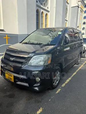 Toyota Noah 2005 Black