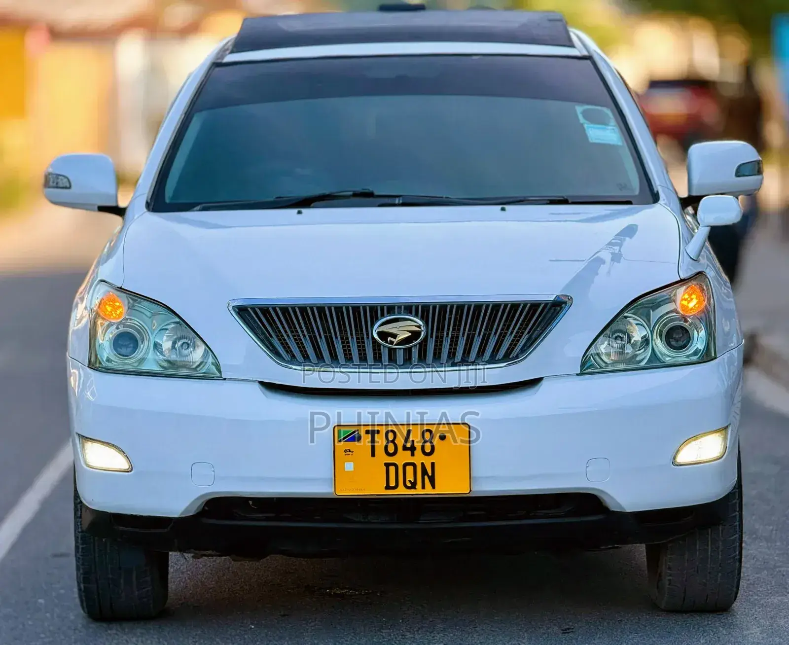 Toyota Harrier 2005 White