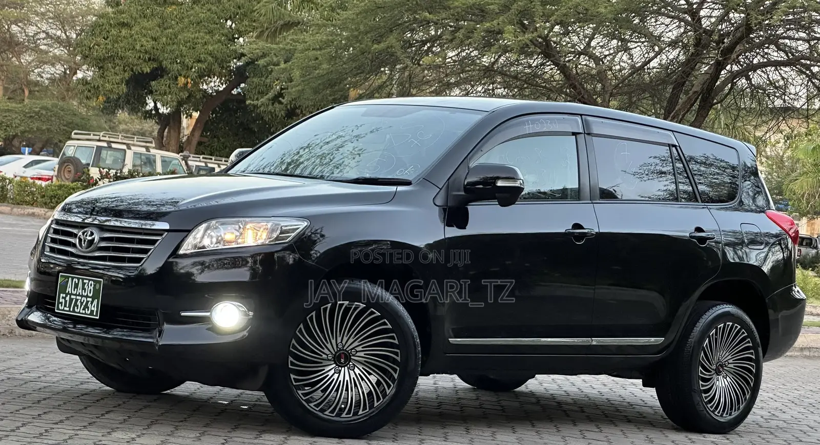 Toyota Vanguard 2010 Black