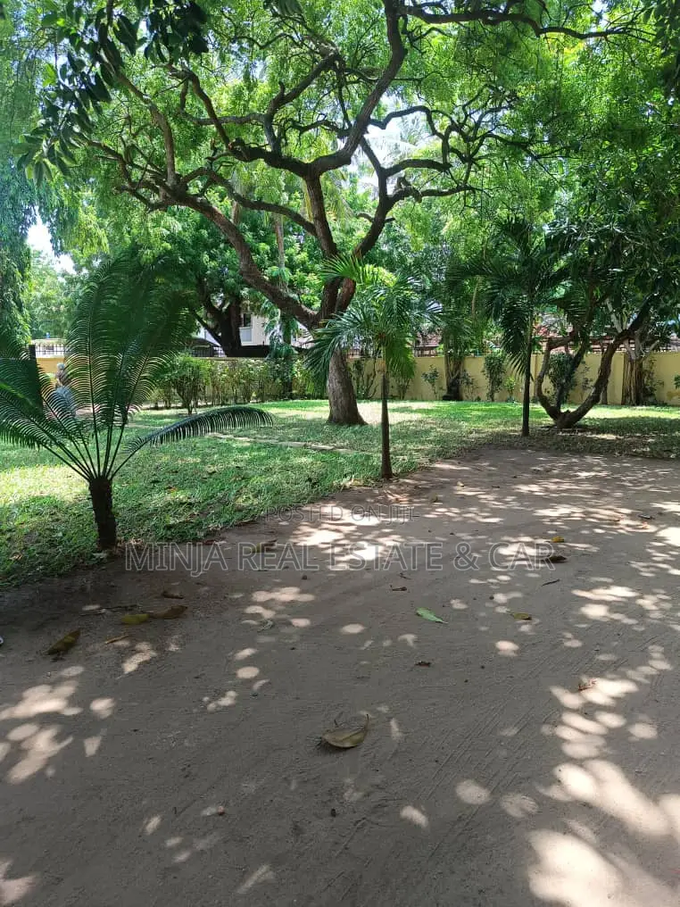 5bdrm House in Masaki for rent