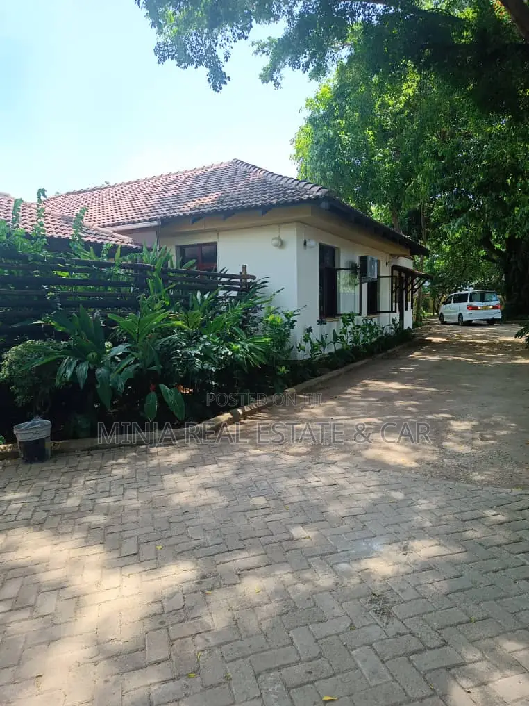 5bdrm House in Masaki for rent