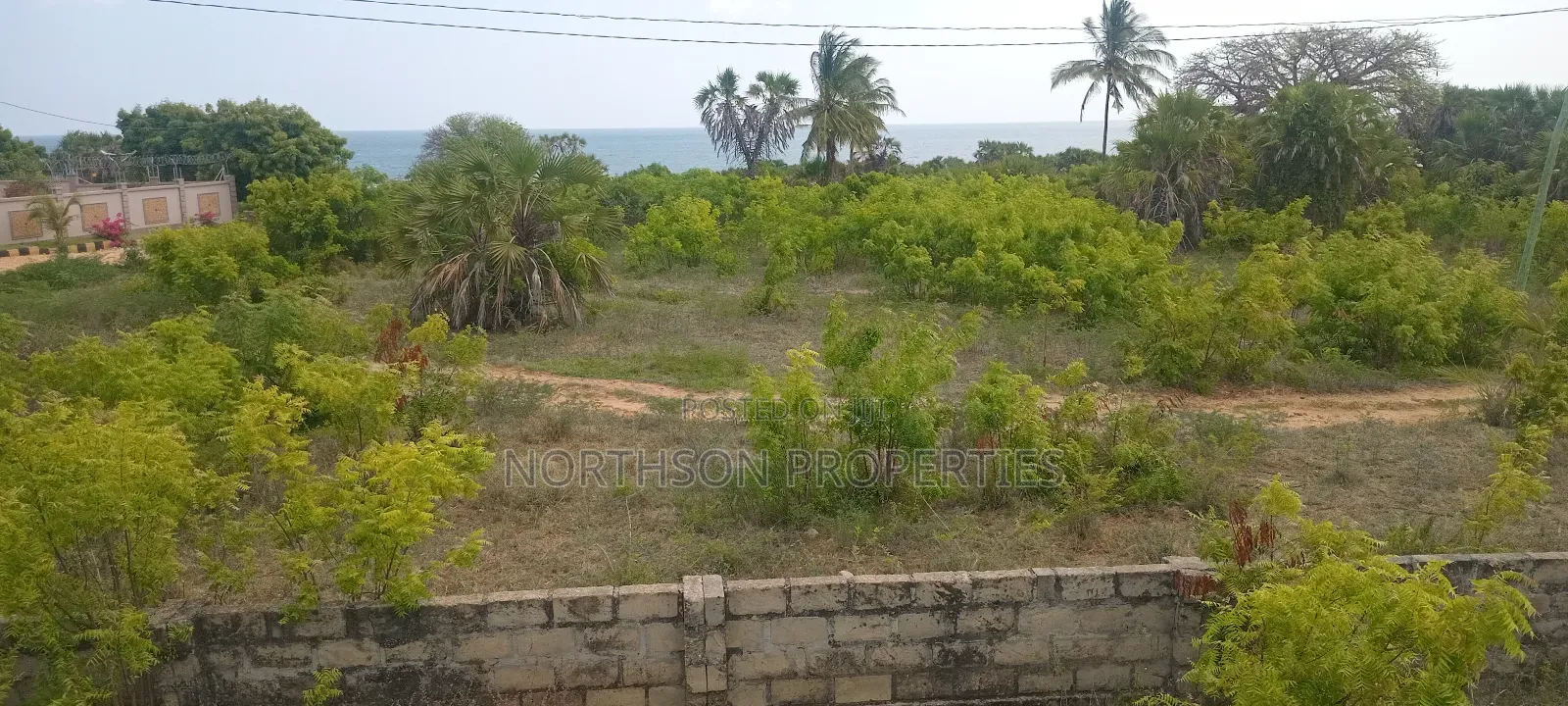 6bdrm House in Mbutu Beach, Kigamboni for sale