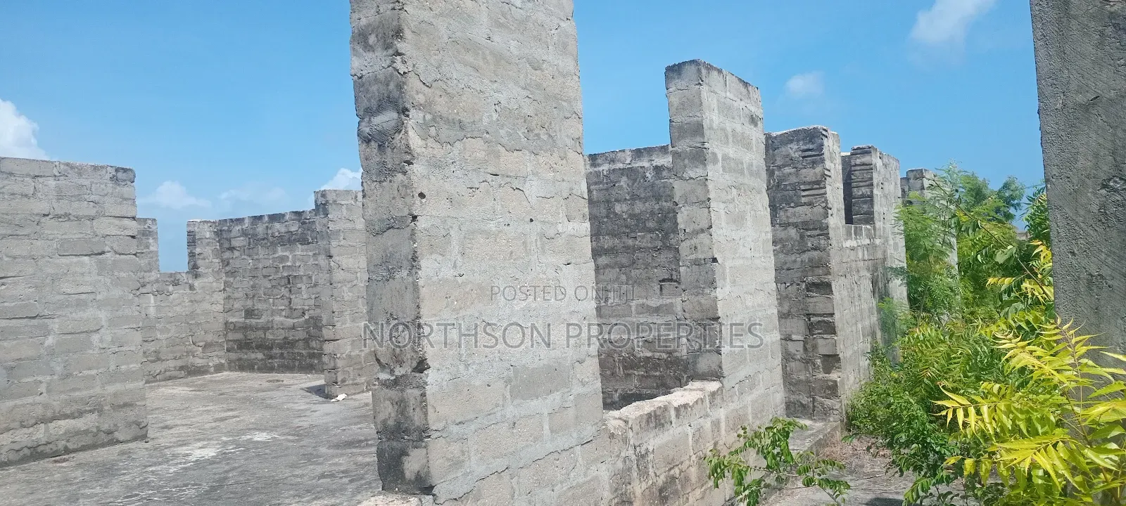6bdrm House in Mbutu Beach, Kigamboni for sale