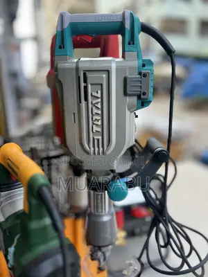 Total Demolition Digger 1700w