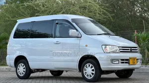 Toyota Noah 2.0 FWD (8 Seater) 2003 Silver
