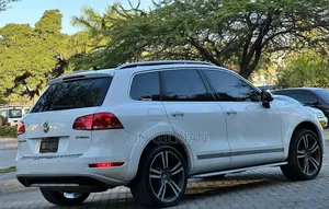 Volkswagen Touareg 2012 White