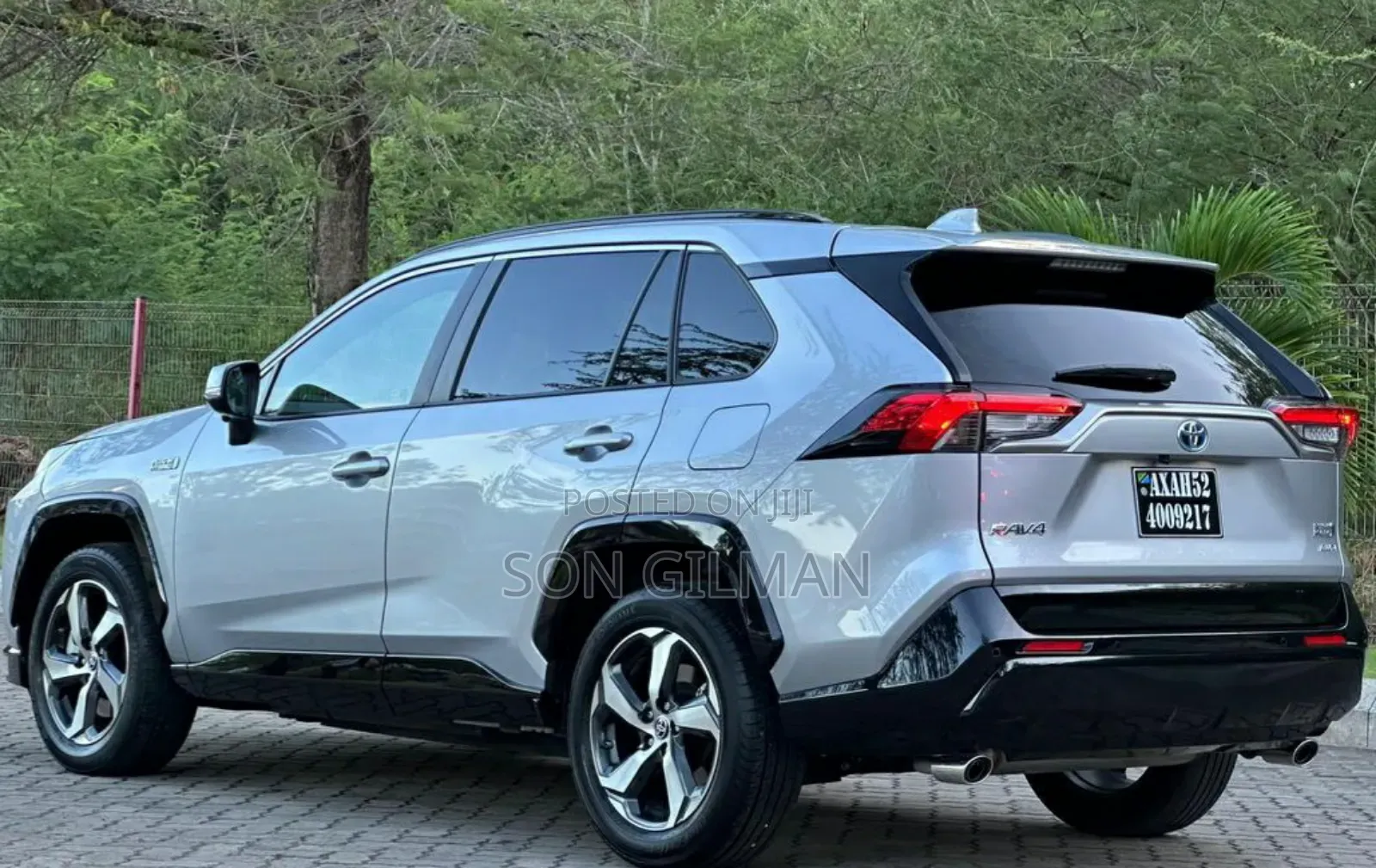 Toyota RAV4 Plug-In Hybrid 2025 Silver