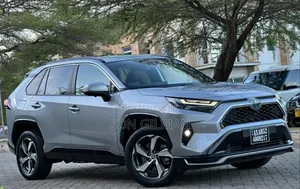 Toyota RAV4 Plug-In Hybrid 2025 Silver