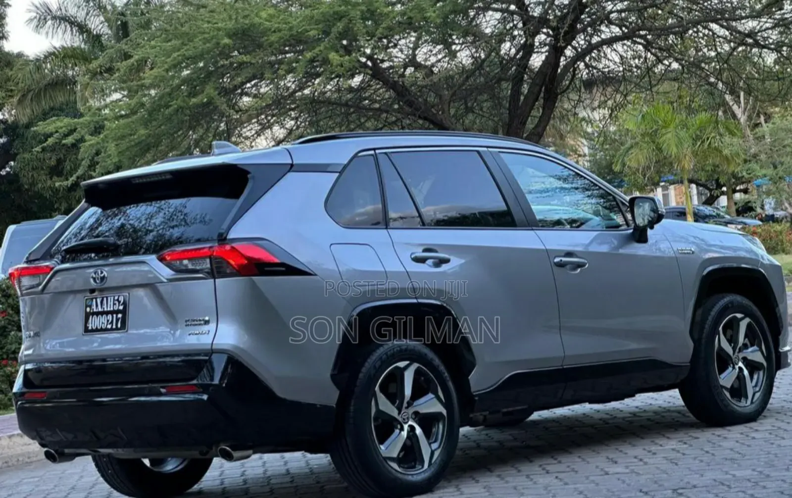 Toyota RAV4 Plug-In Hybrid 2025 Silver