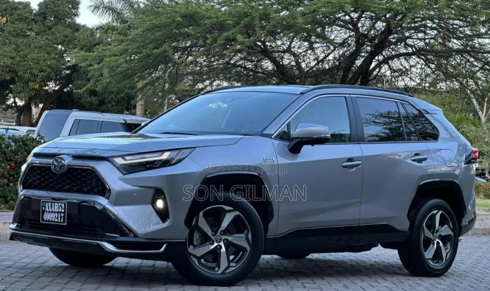 Toyota RAV4 Plug-In Hybrid 2025 Silver