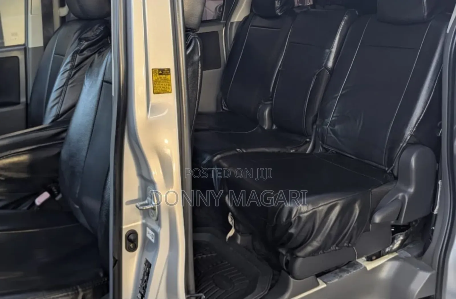 Toyota Noah 2.0 143hp AWD (8 Seater) 2008 Silver