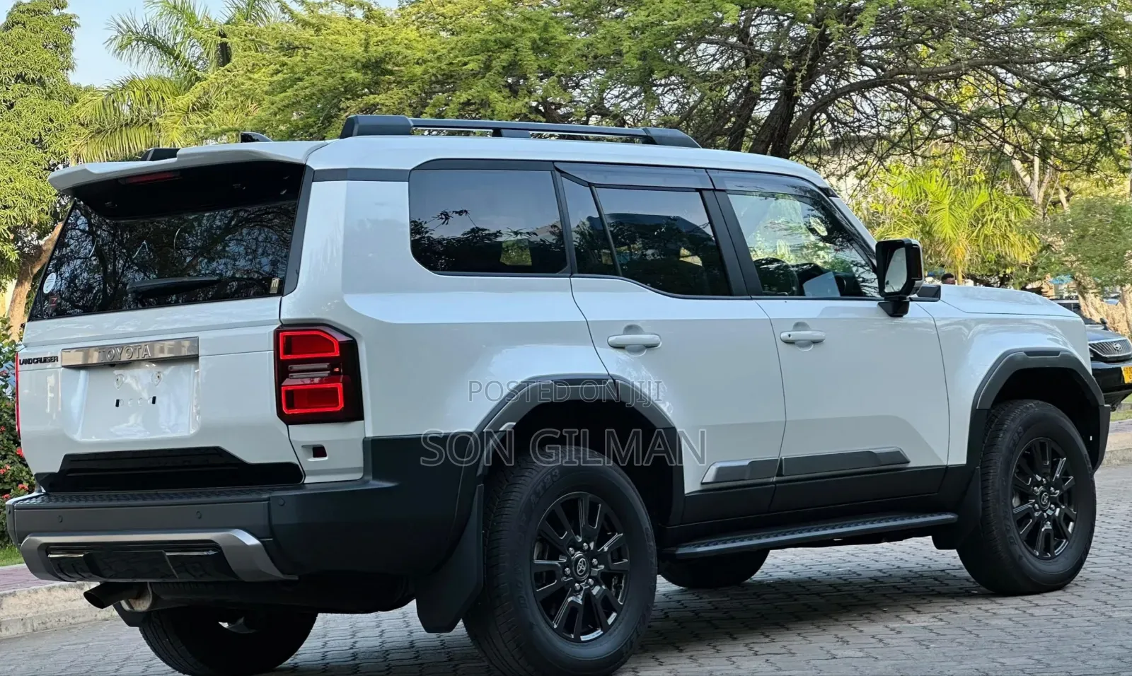 Toyota Land Cruiser Prado 2025 White