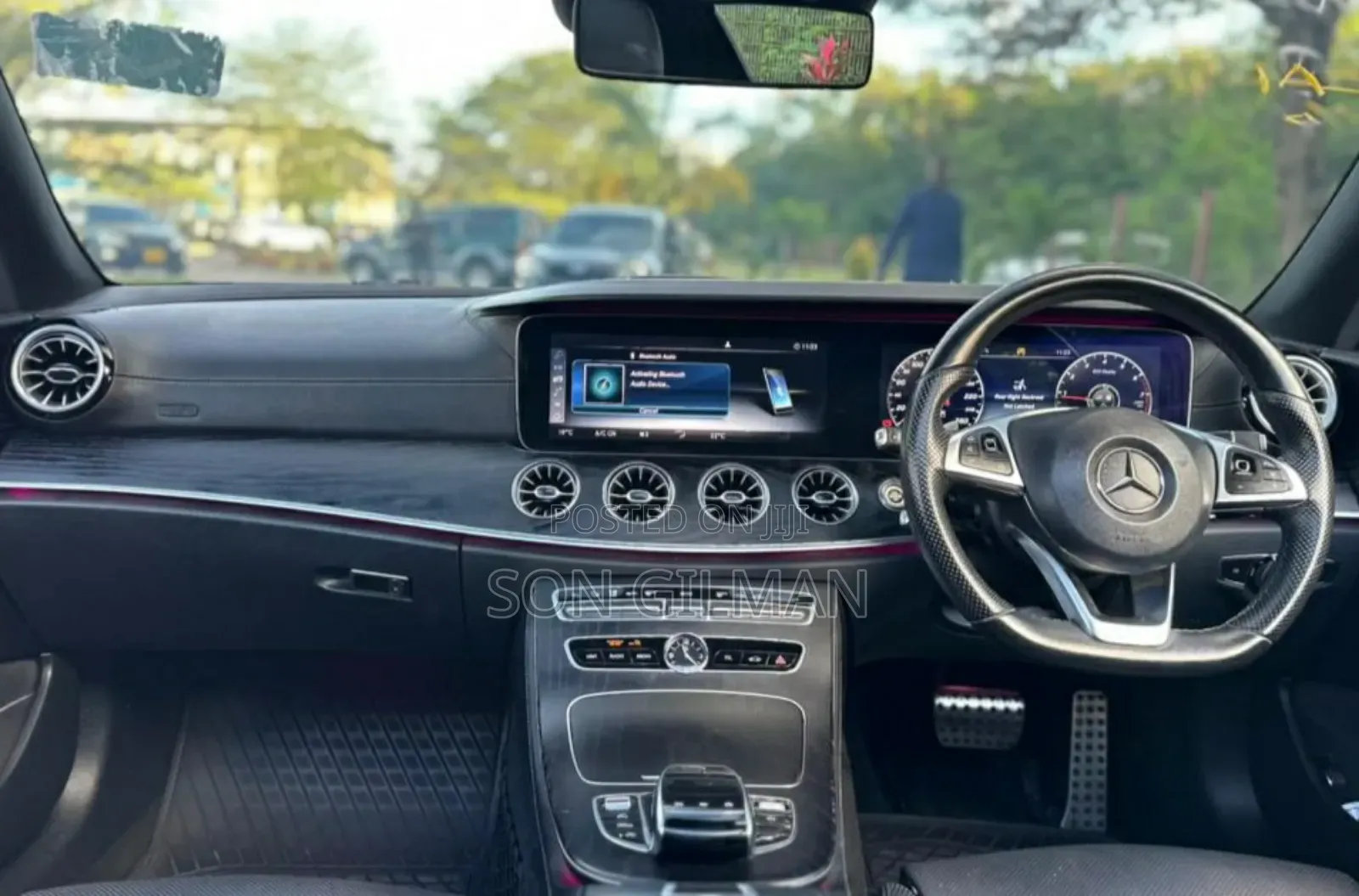Mercedes-Benz 300E 2017 White