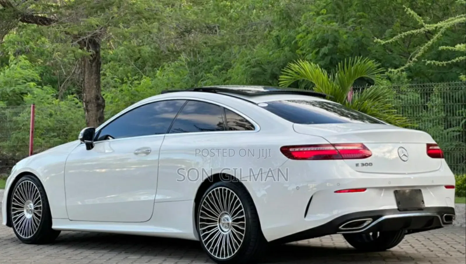 Mercedes-Benz 300E 2017 White