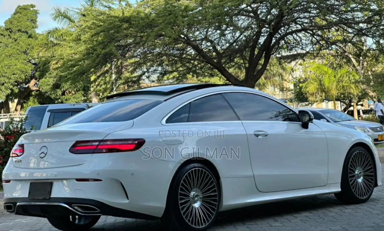 Mercedes-Benz 300E 2017 White