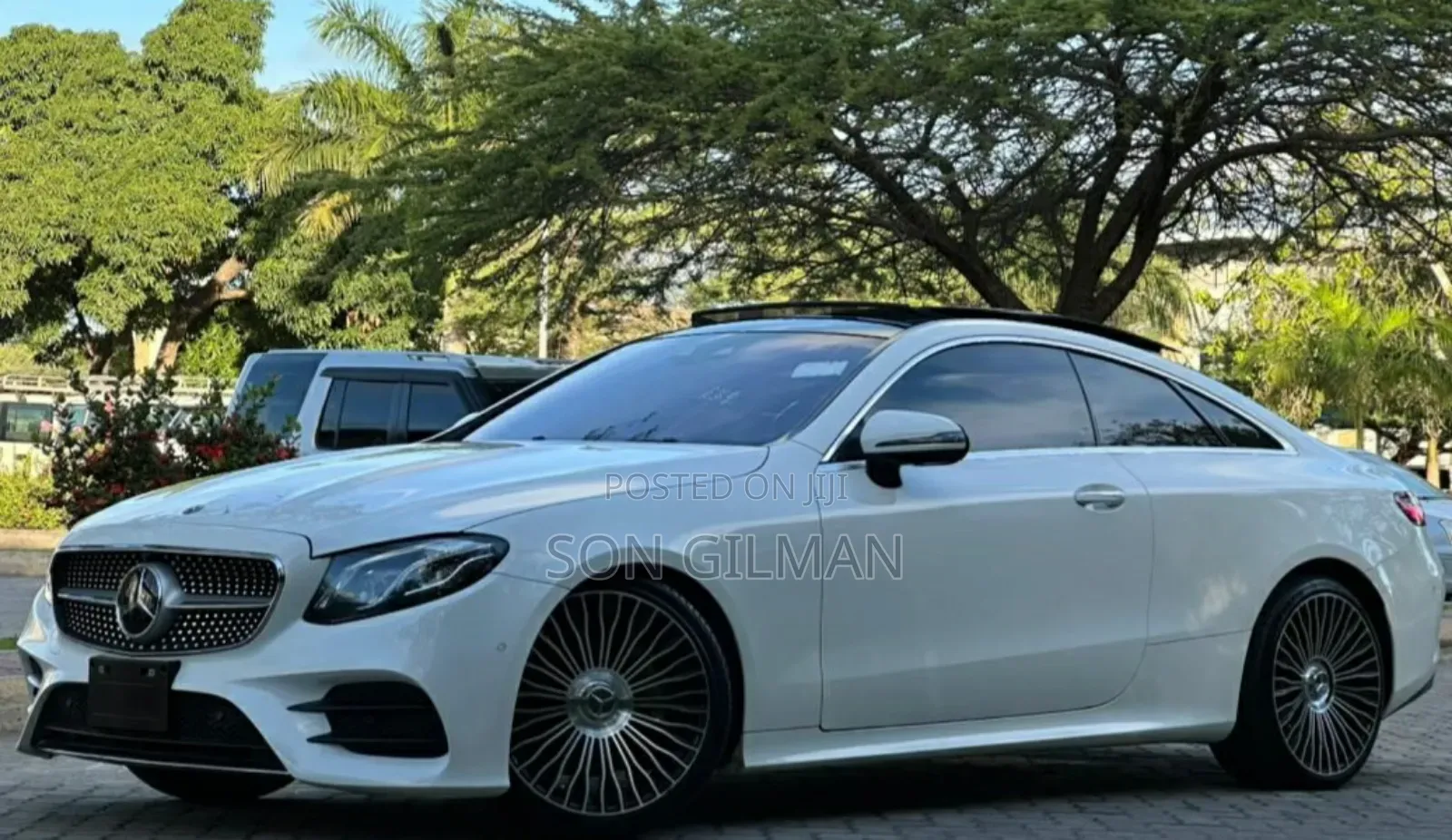 Mercedes-Benz 300E 2017 White