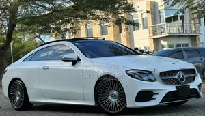 Mercedes-Benz 300E 2017 White