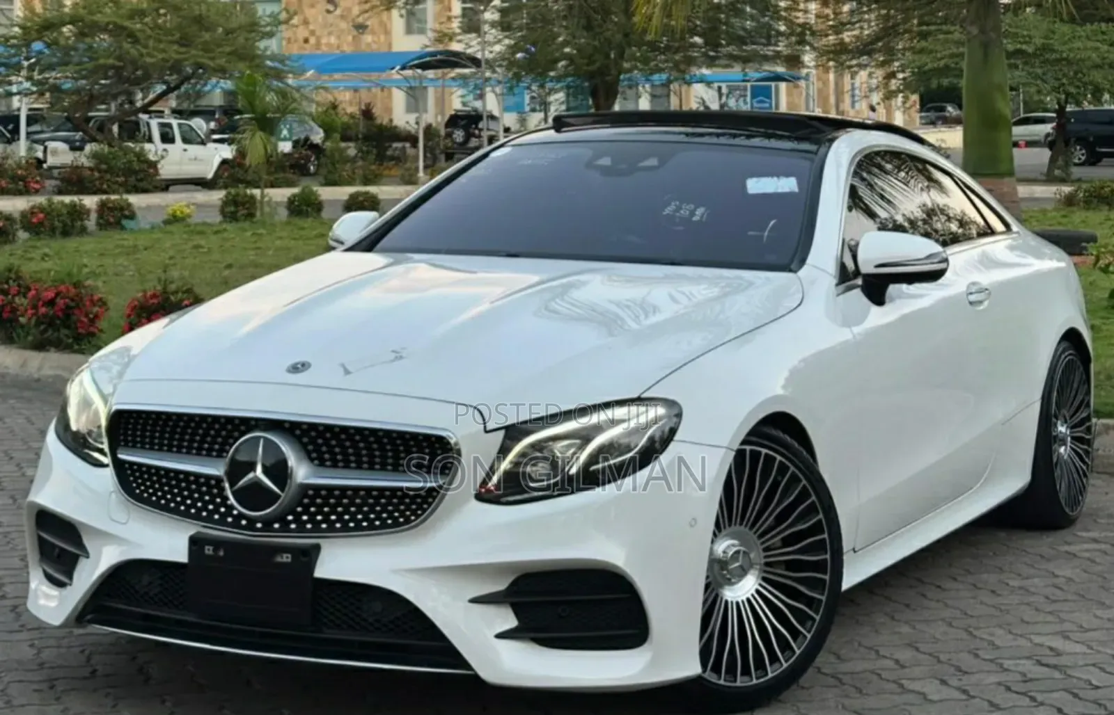 Mercedes-Benz 300E 2017 White