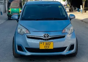 Toyota Ractis 1.5 AWD 2010 Blue