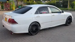 Toyota Crown Royale 2005 White
