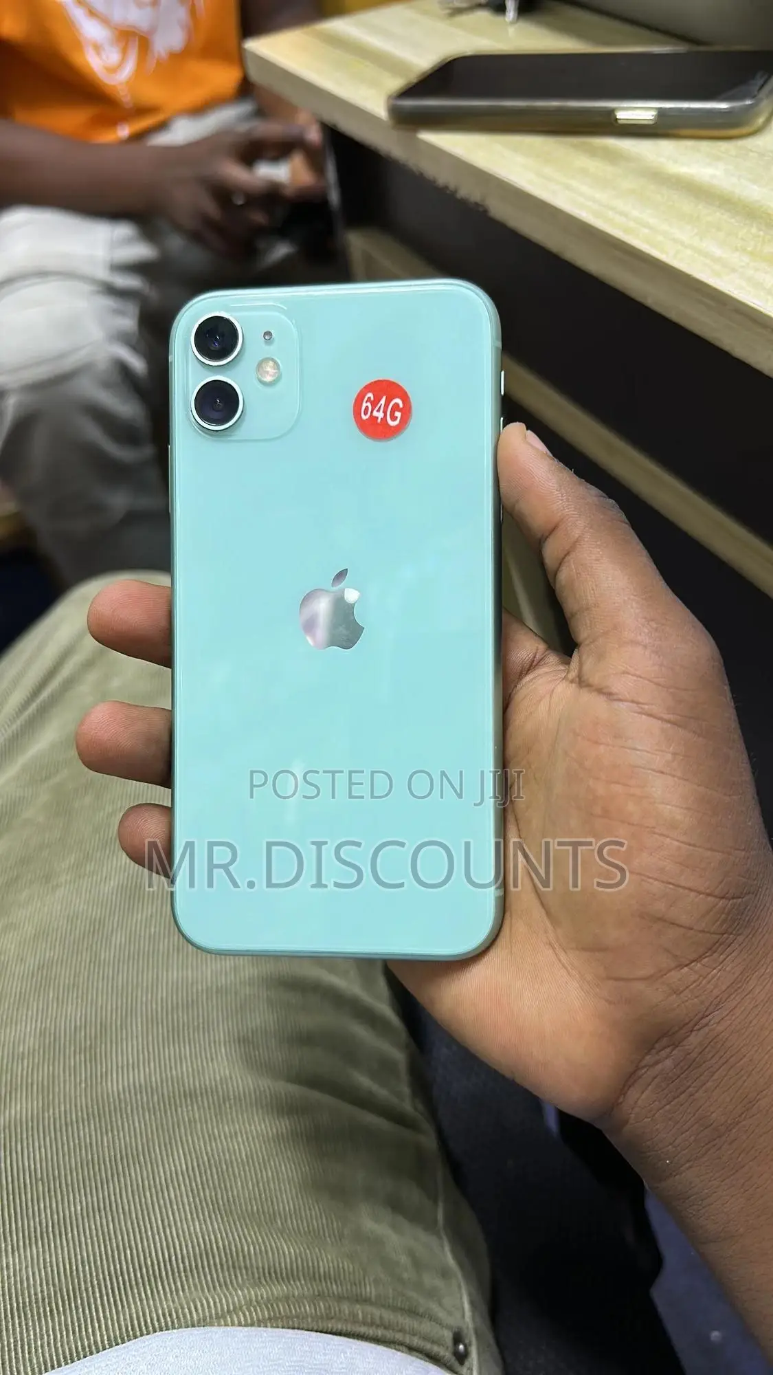 New Apple iPhone 11 64 GB Green
