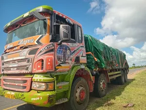 Scania Semi 114