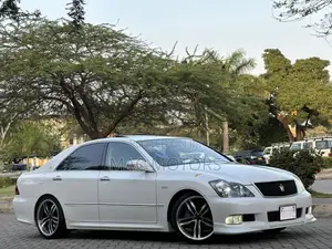 Toyota Crown 2007 White