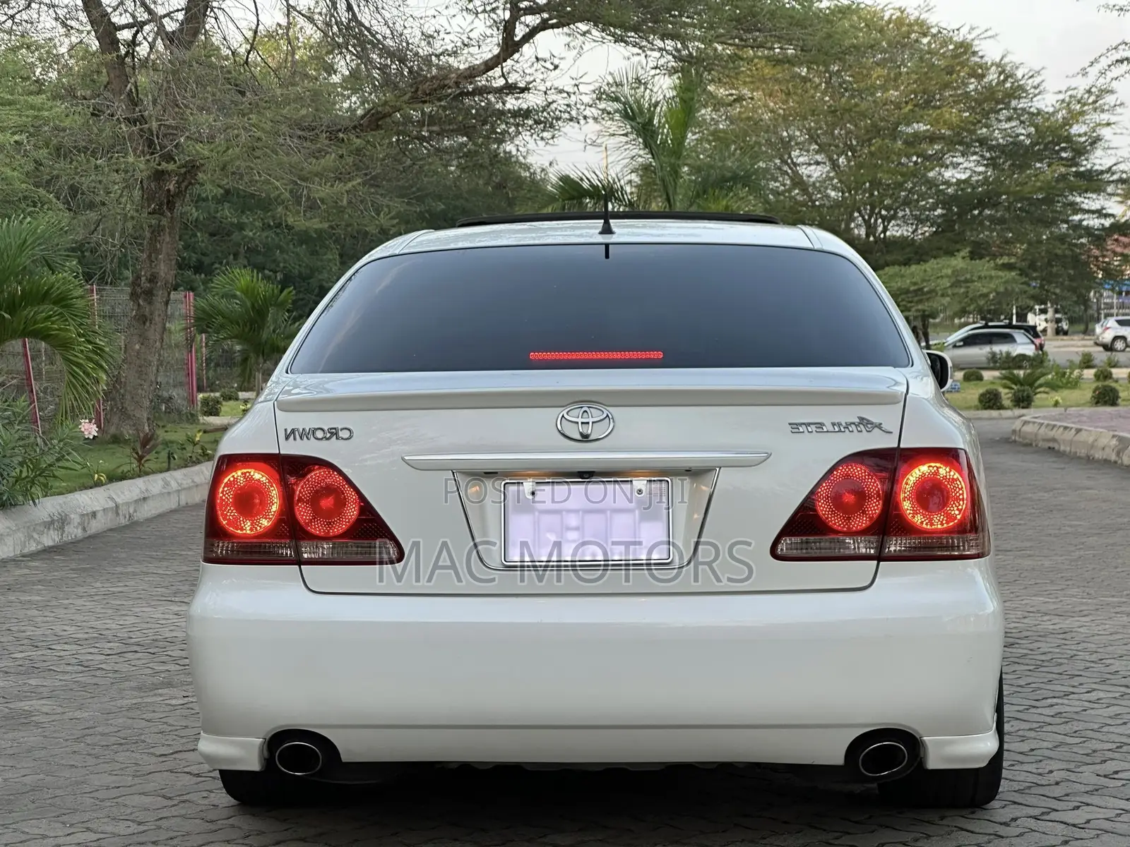 Toyota Crown 2007 White