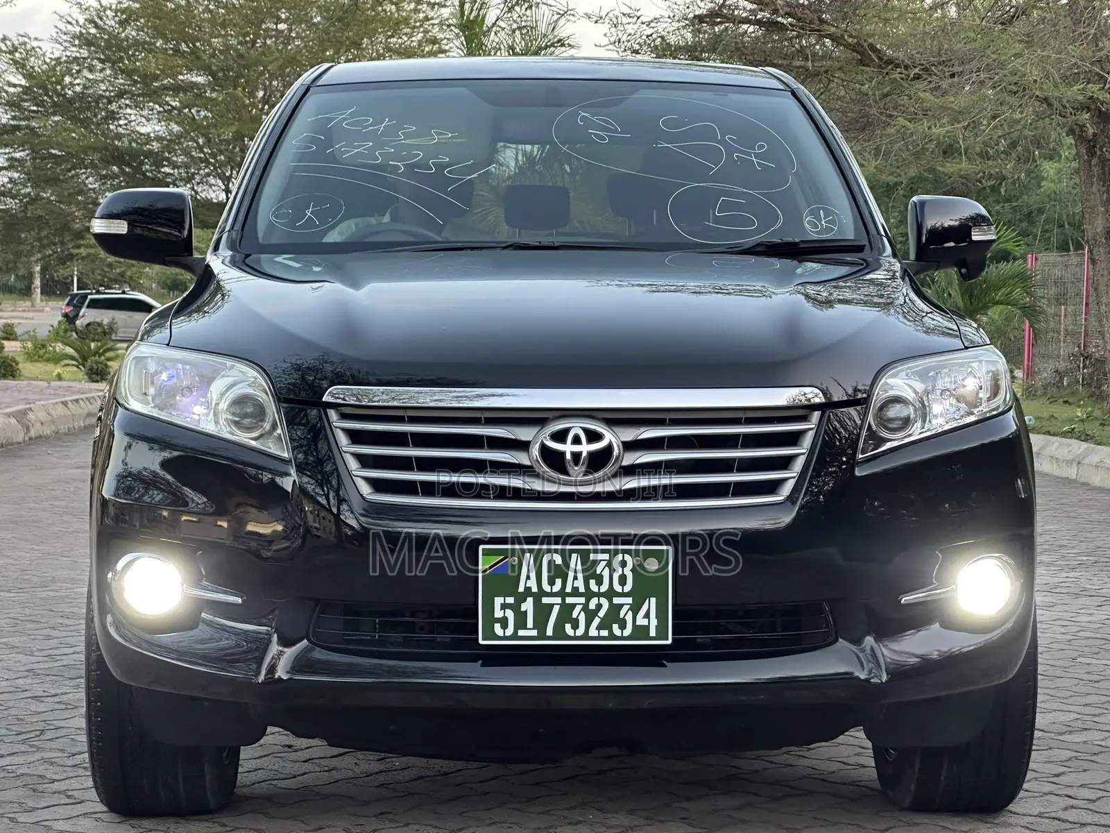 Toyota Vanguard 2010 Black