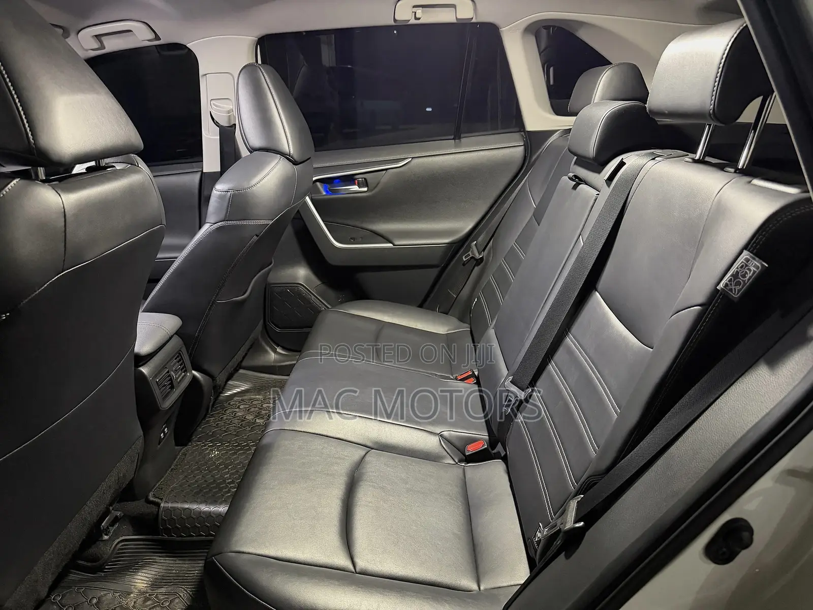 Toyota RAV4 2019 White