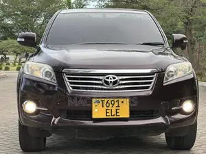 Toyota Vanguard 2011 Burgundy