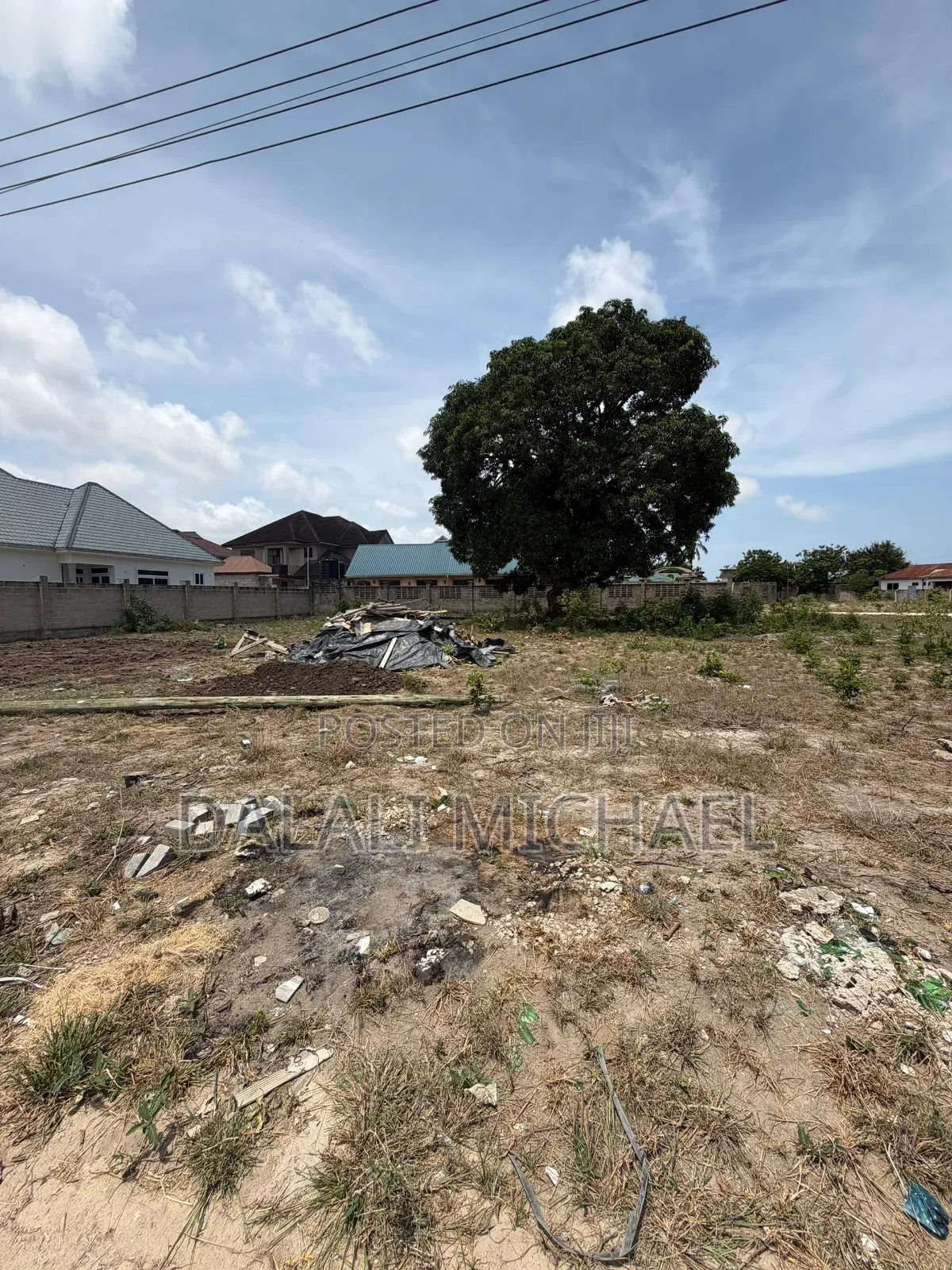 Plot for Sale 805 SQMS